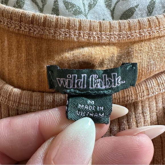 Wild Fable Tan Ribbed Women's Crop Top Medium Short Sleeves - Picture 7 of 7